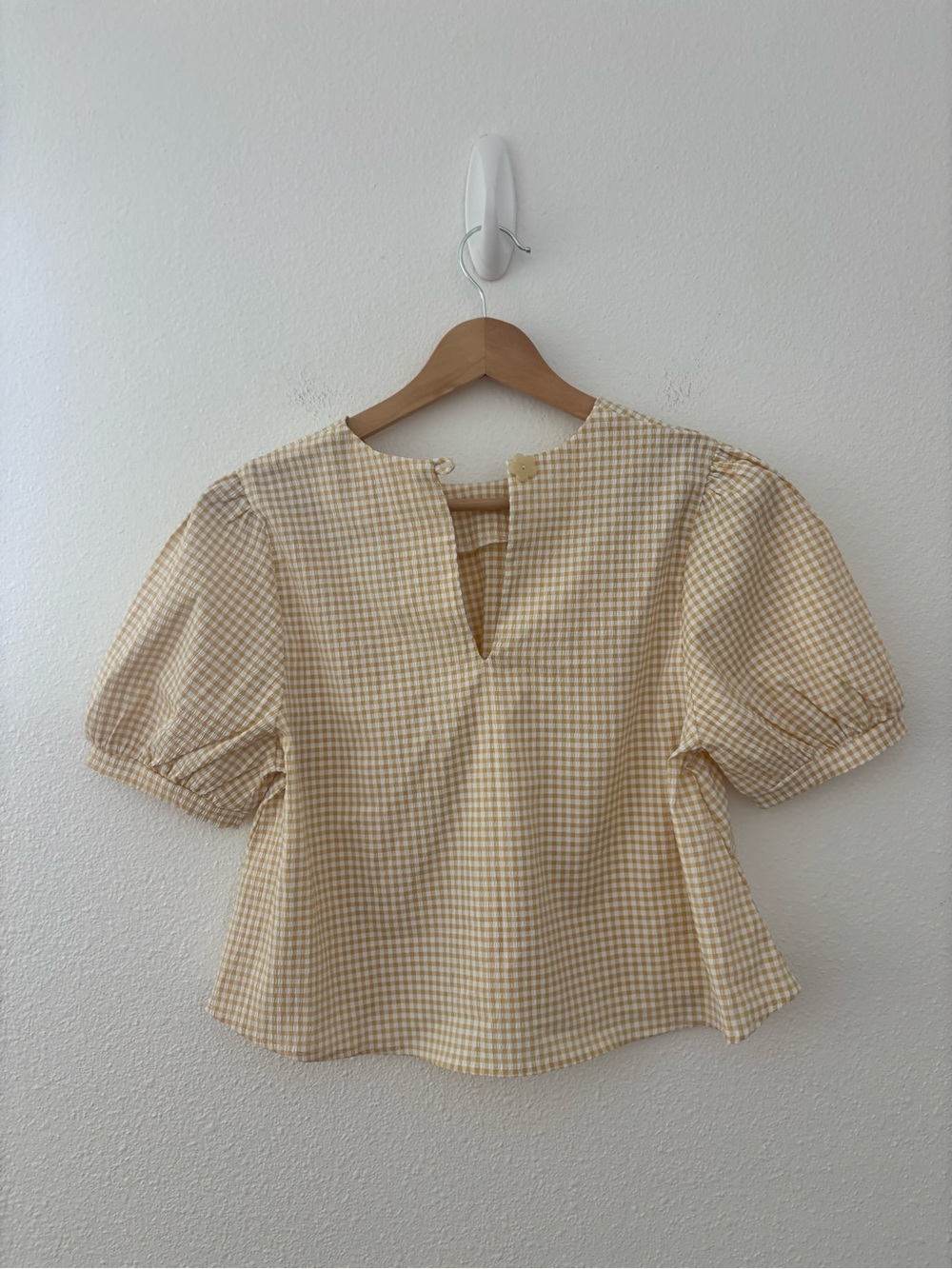 Lisa Says Gah Blanca Top - Picture 2 of 4